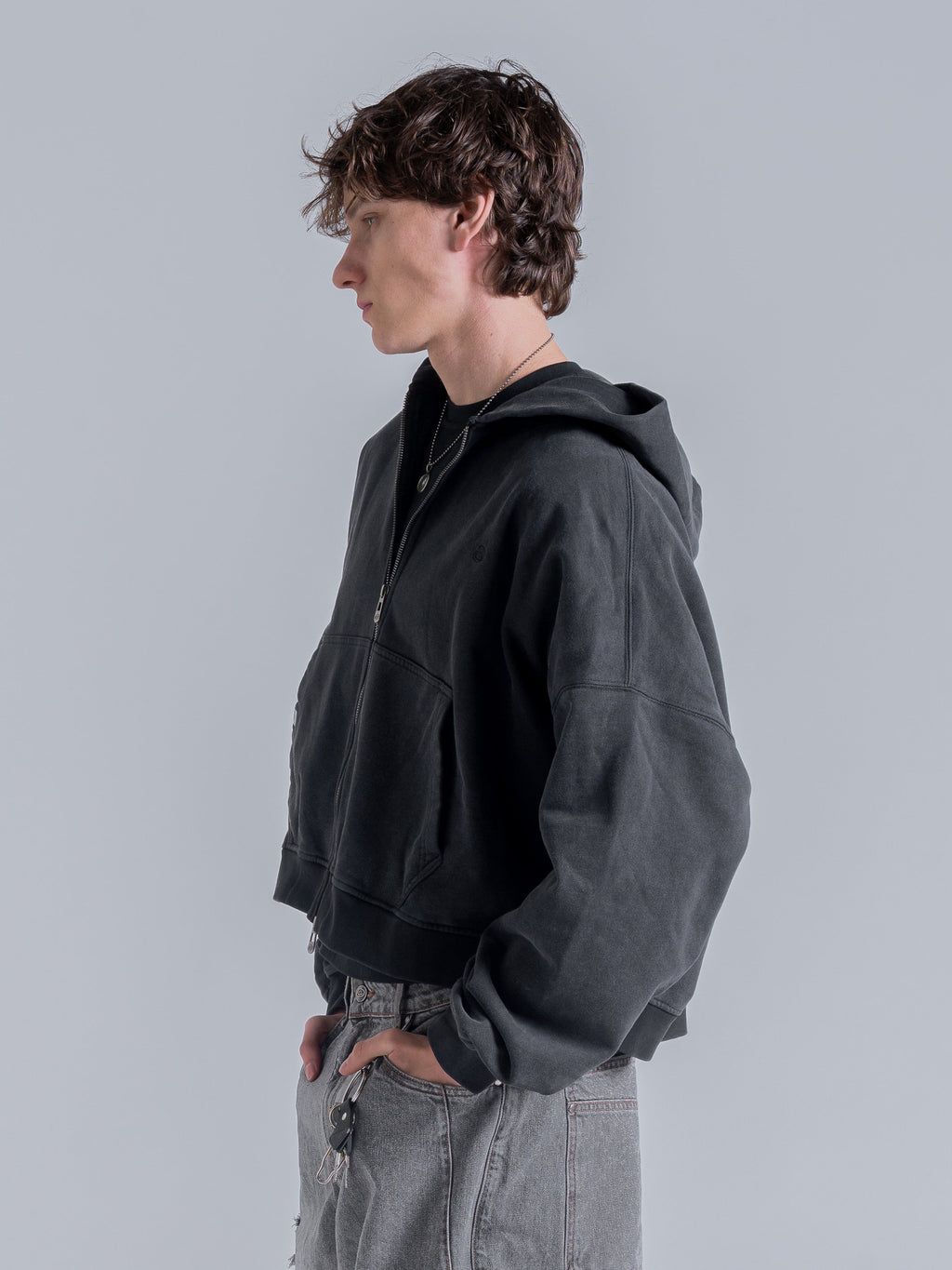 Sudadera Essential de Corte Boxy con Doble Cremallera – Negro Vintage