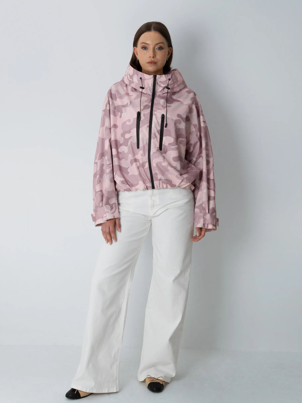 Chaqueta impermeable oversize y de talla única con tecnología STM-TEX™.