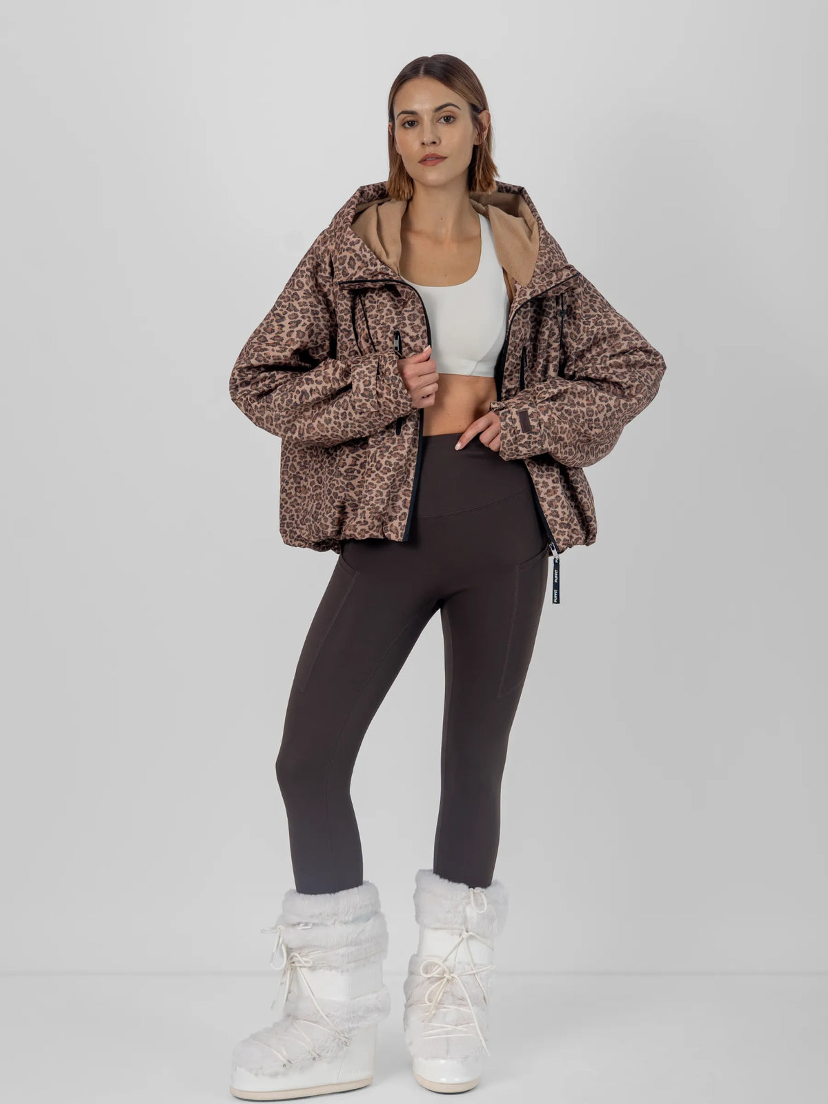 Chaqueta impermeable oversize y de talla única con tecnología STM-TEX™.