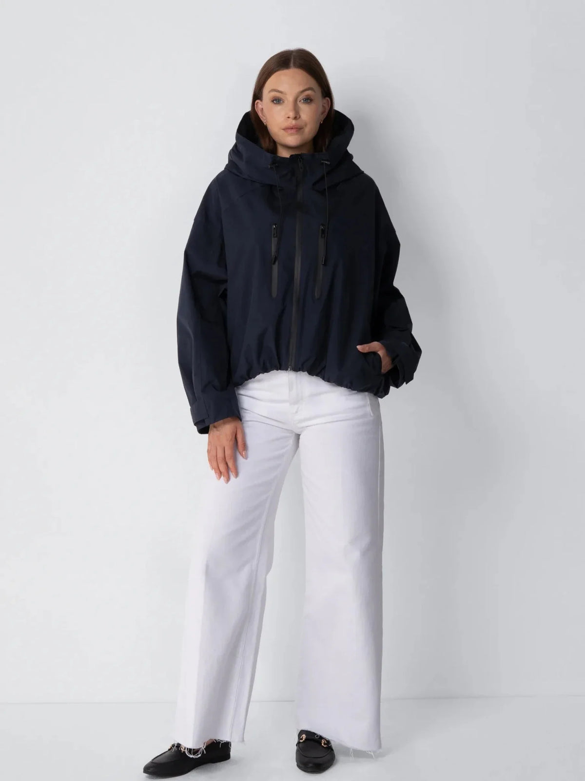Chaqueta impermeable oversize y de talla única con tecnología STM-TEX™.
