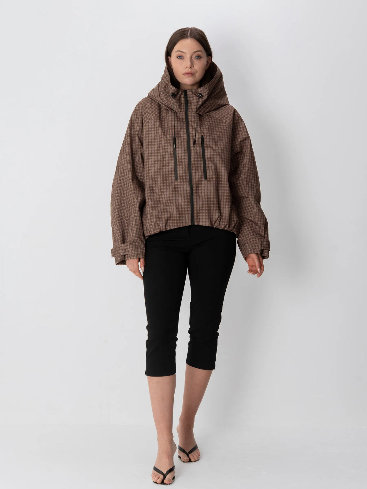 Chaqueta impermeable oversize y de talla única con tecnología STM-TEX™.