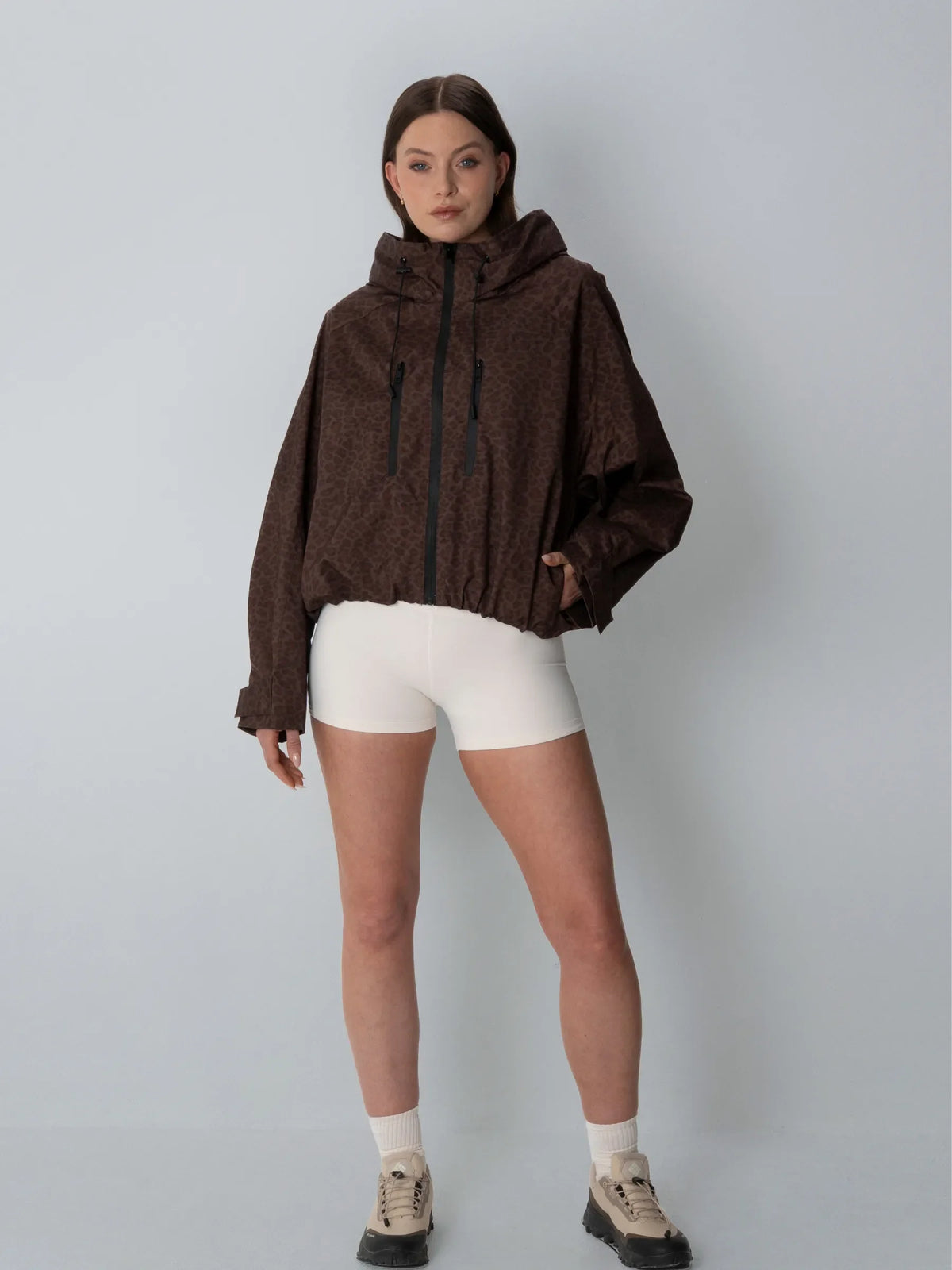 Chaqueta impermeable oversize y de talla única con tecnología STM-TEX™.