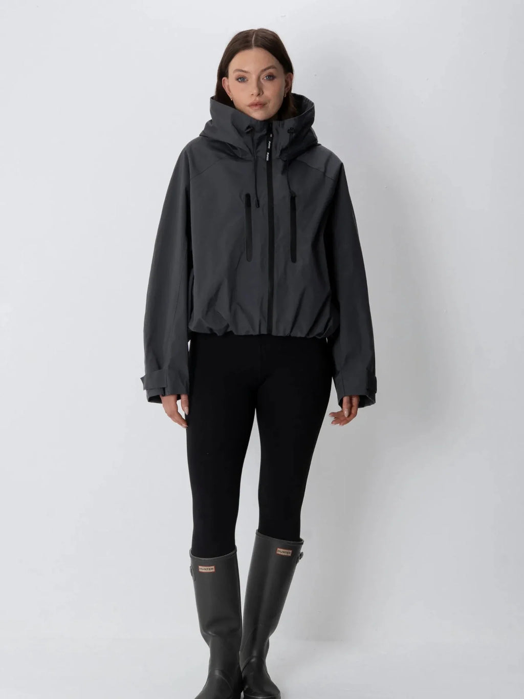 Chaqueta impermeable oversize y de talla única con tecnología STM-TEX™.